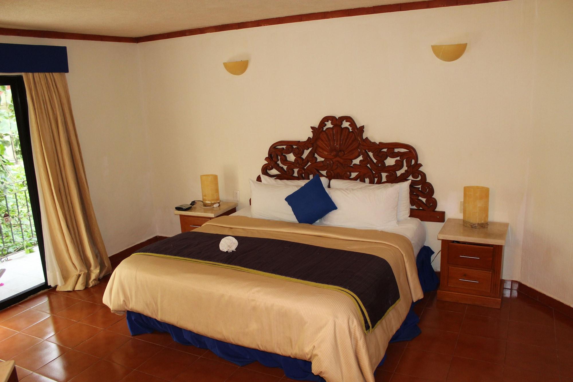 Ecotel Quinta Regia Valladolid  Buitenkant foto