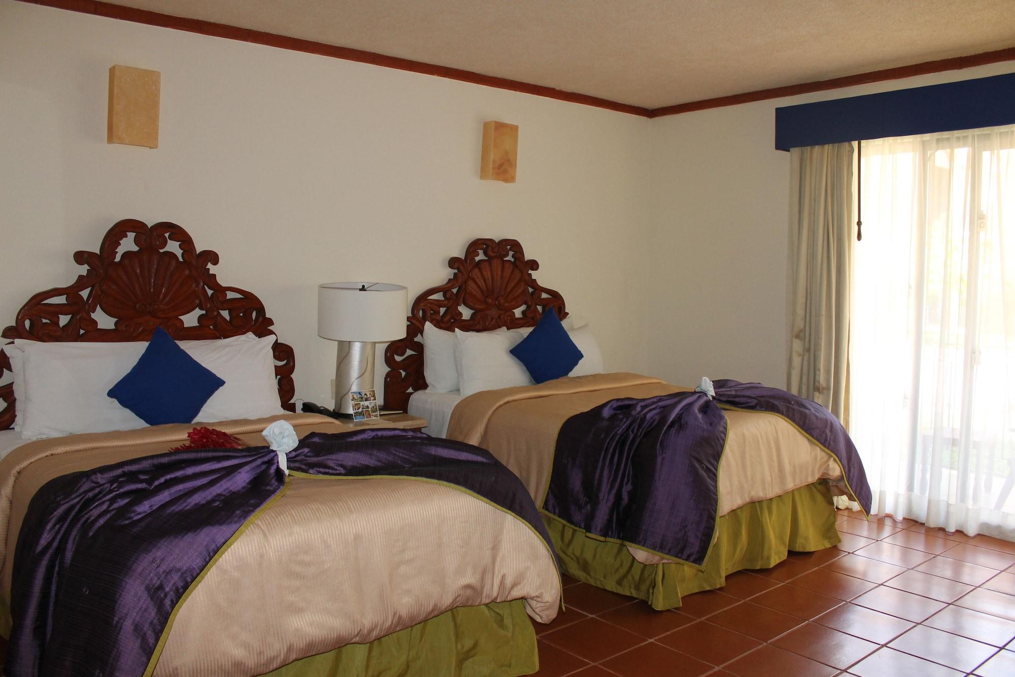 Ecotel Quinta Regia Valladolid  Buitenkant foto