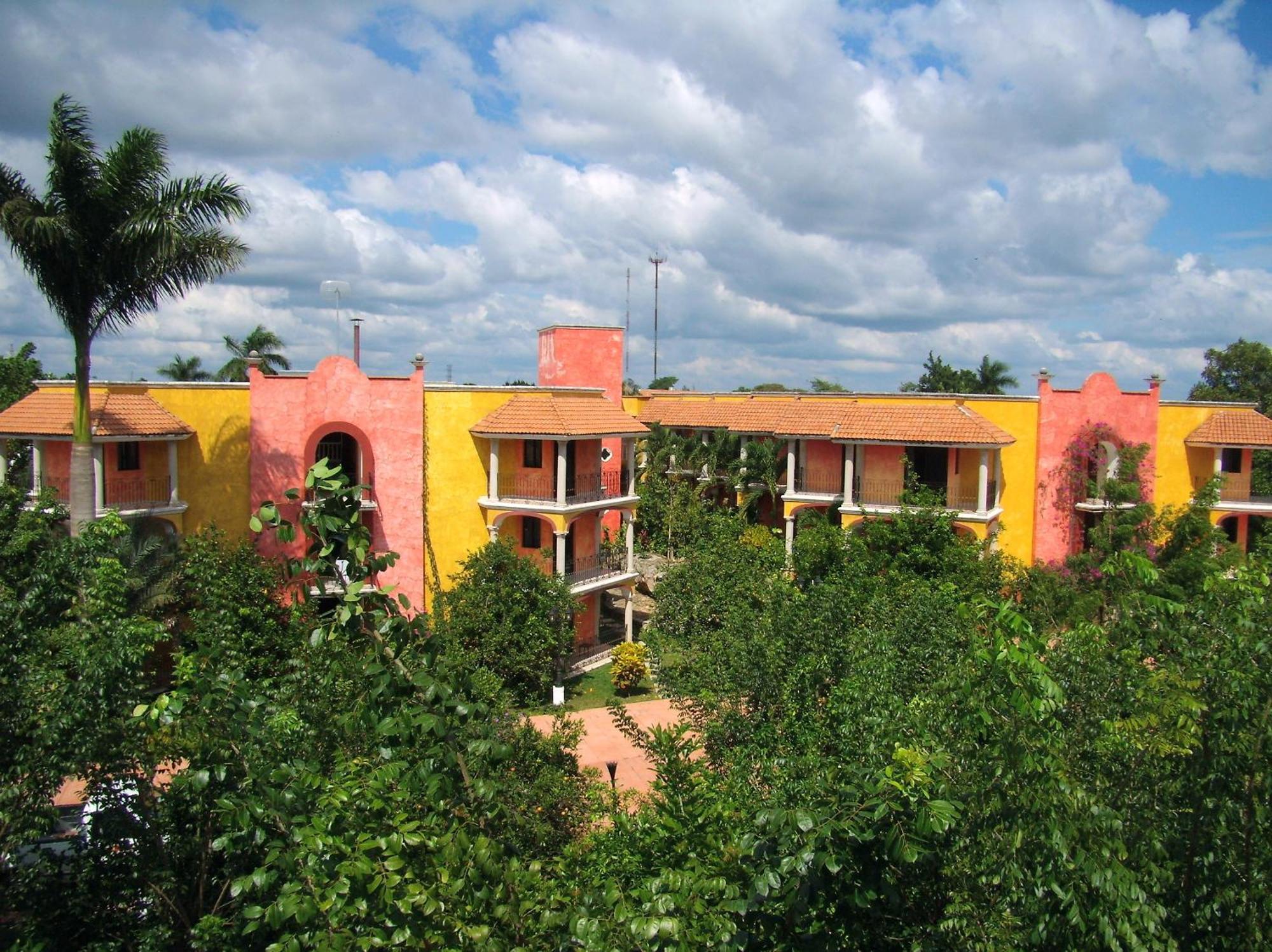 Ecotel Quinta Regia Valladolid  Buitenkant foto